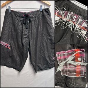 Rusty Men’s Y2K Board Shorts Skull Graphic Incl. Bottle Opener Grunge Size 32